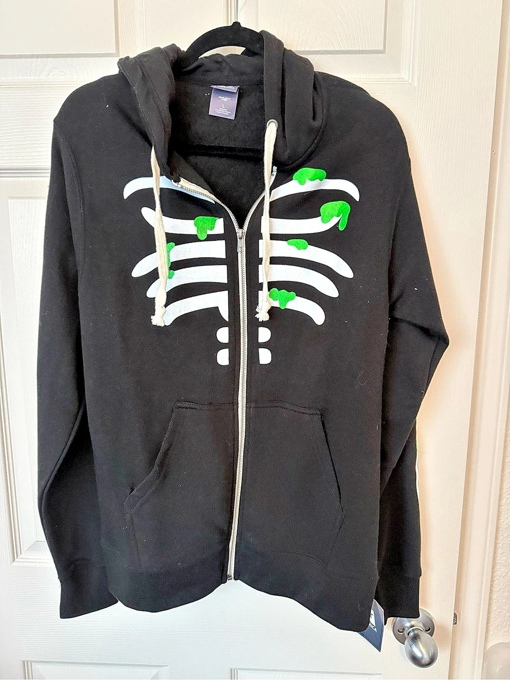 Smosh Graphic Zip Hoodie “Bones” Halloween Size Large NWT